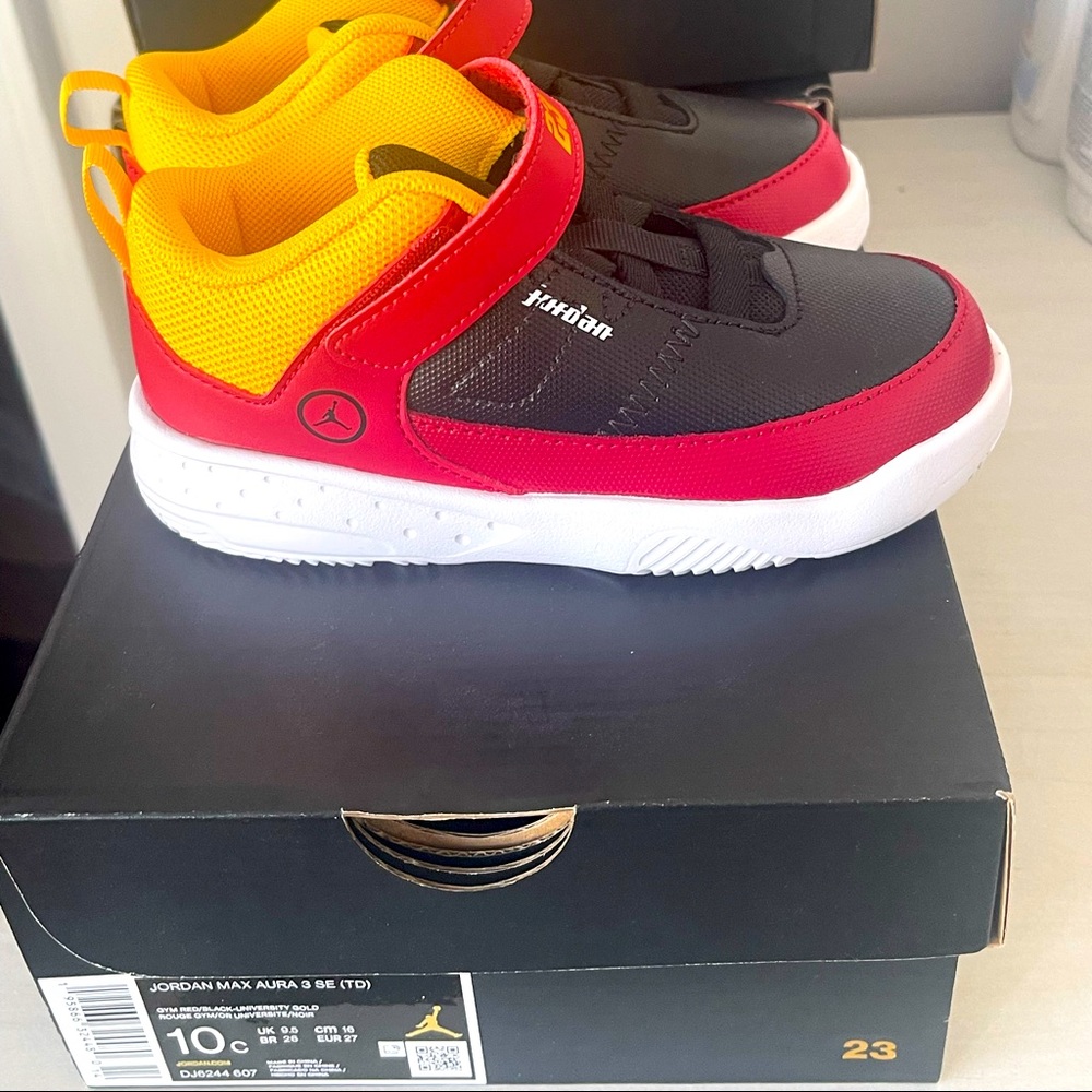 Jordan max aura